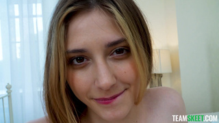 Русская малышка Funky Town пришла на порно кастинг и ее пизда была уничтожена